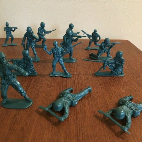 Plastic Army Guys Figures Dark Green Lot of 20 pcs - Picture 3 of 5